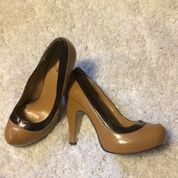 Miss Me Platform Heels - Picture 2 of 4